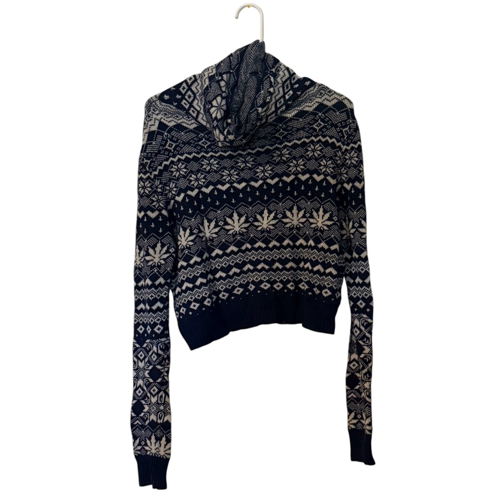 BDG Navy and White Patterned Funnel Neck Sweater Size Large